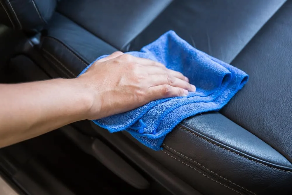 🚗 Limpieza Fácil de Sillas de Cuero del Auto 🧼
