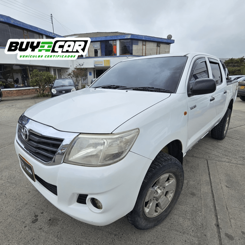 TOYOTA HILUX 2014