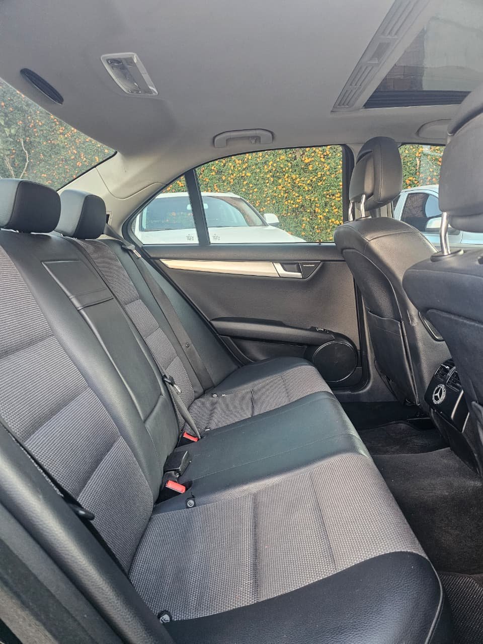 MERCEDES-BENZ C200 CGI 2012