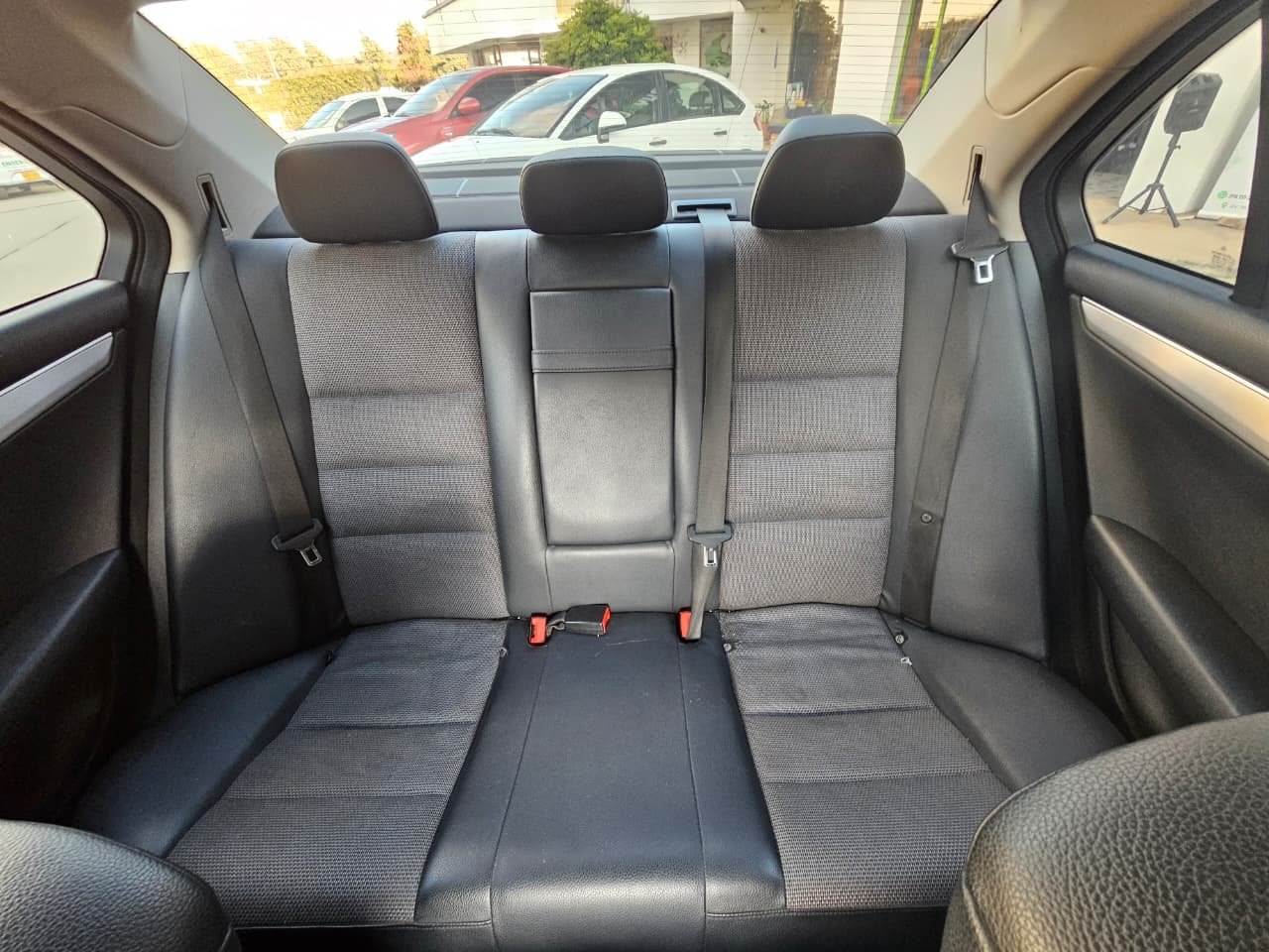 MERCEDES-BENZ C200 CGI 2012