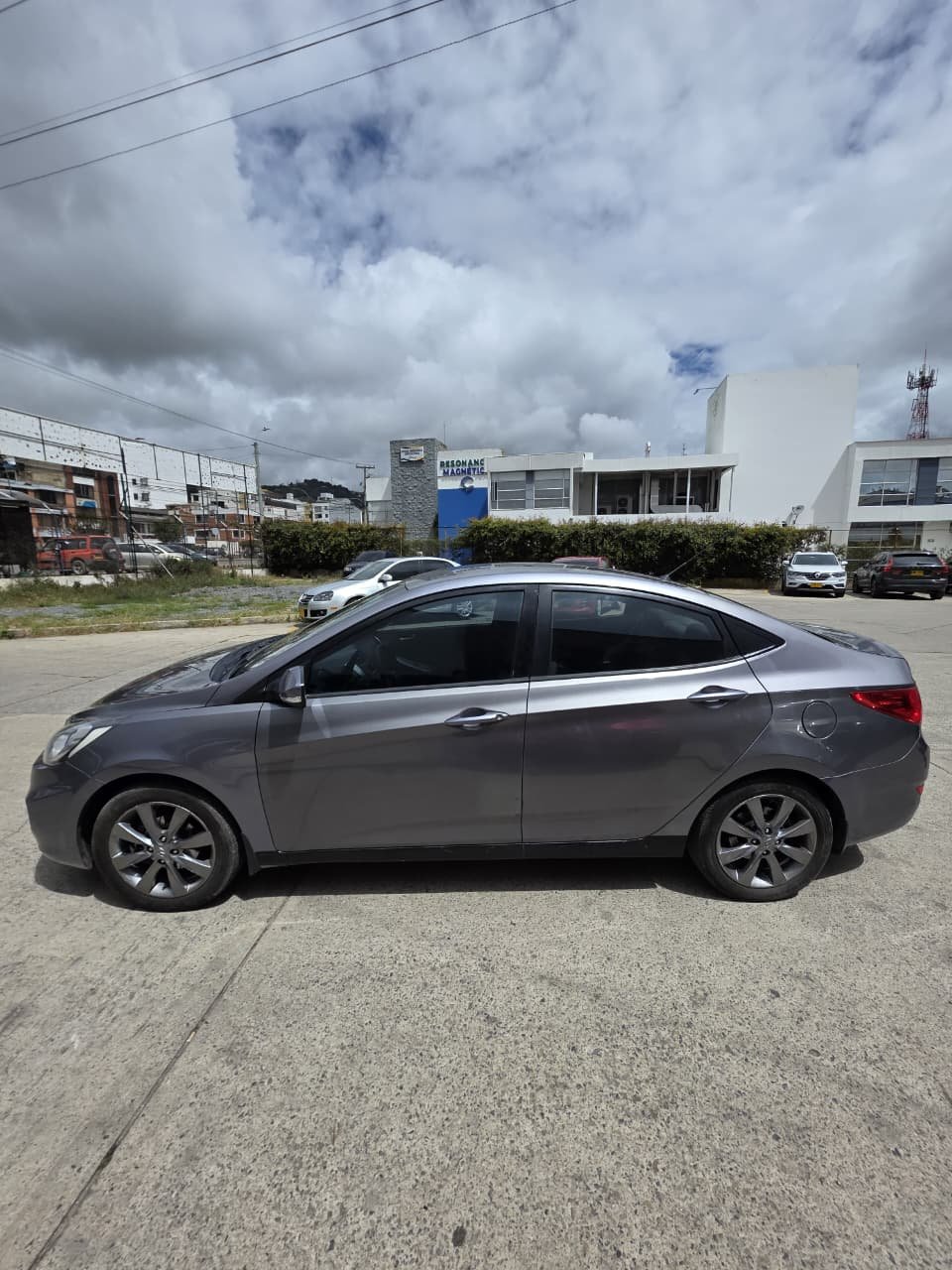 HYUNDAI ACCENT I25 2015