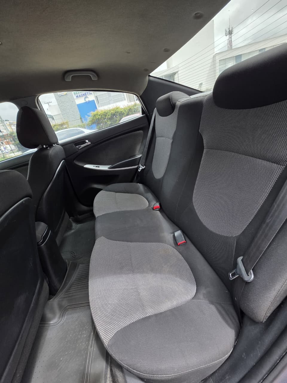 HYUNDAI ACCENT I25 2015