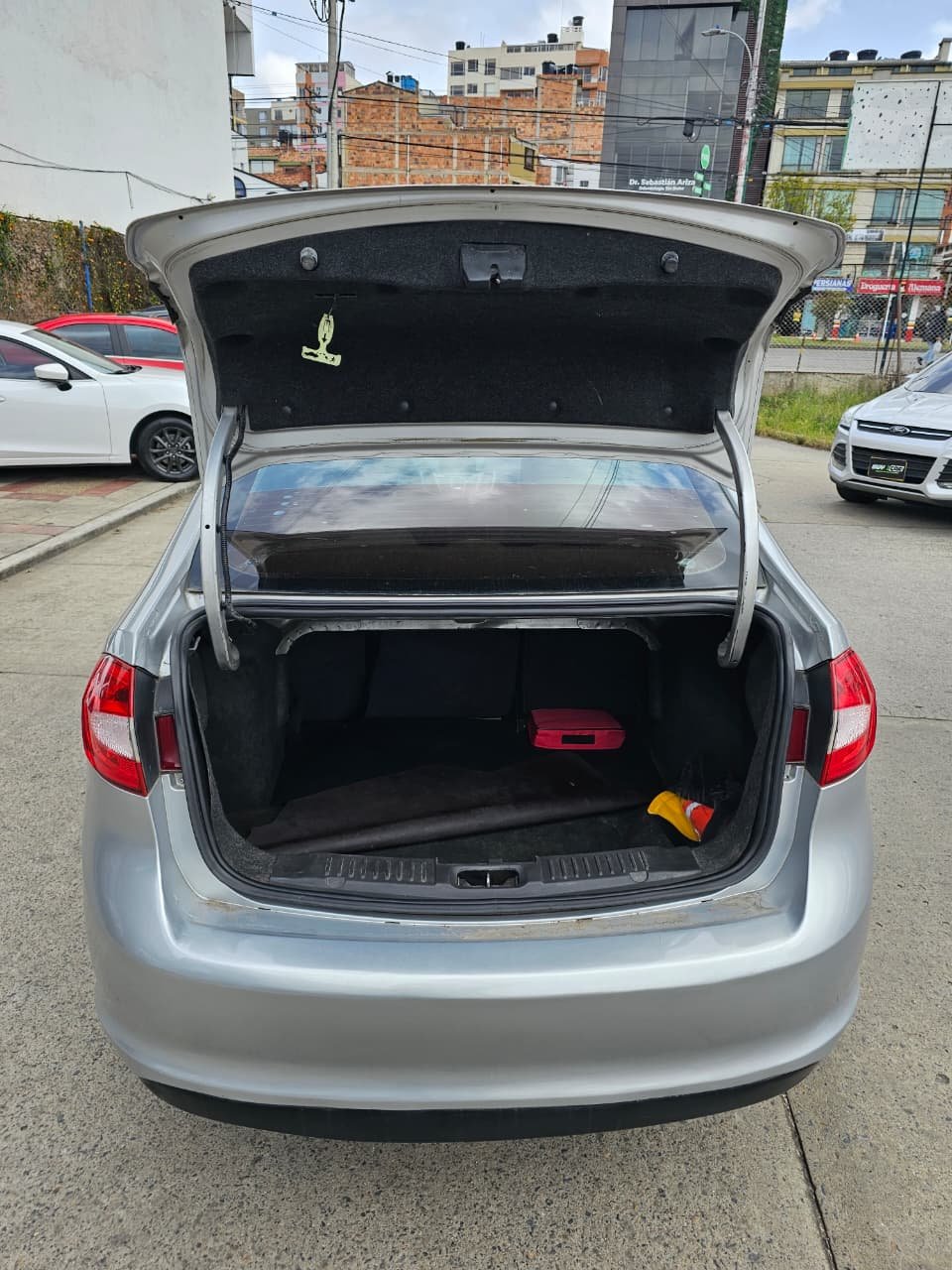FORD FIESTA SPORTBACK 2011