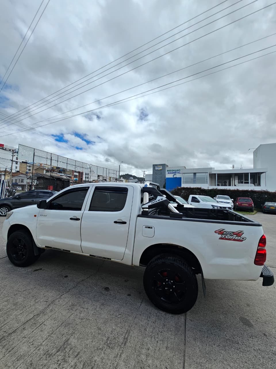 TOYOTA HILUX IMV 2014