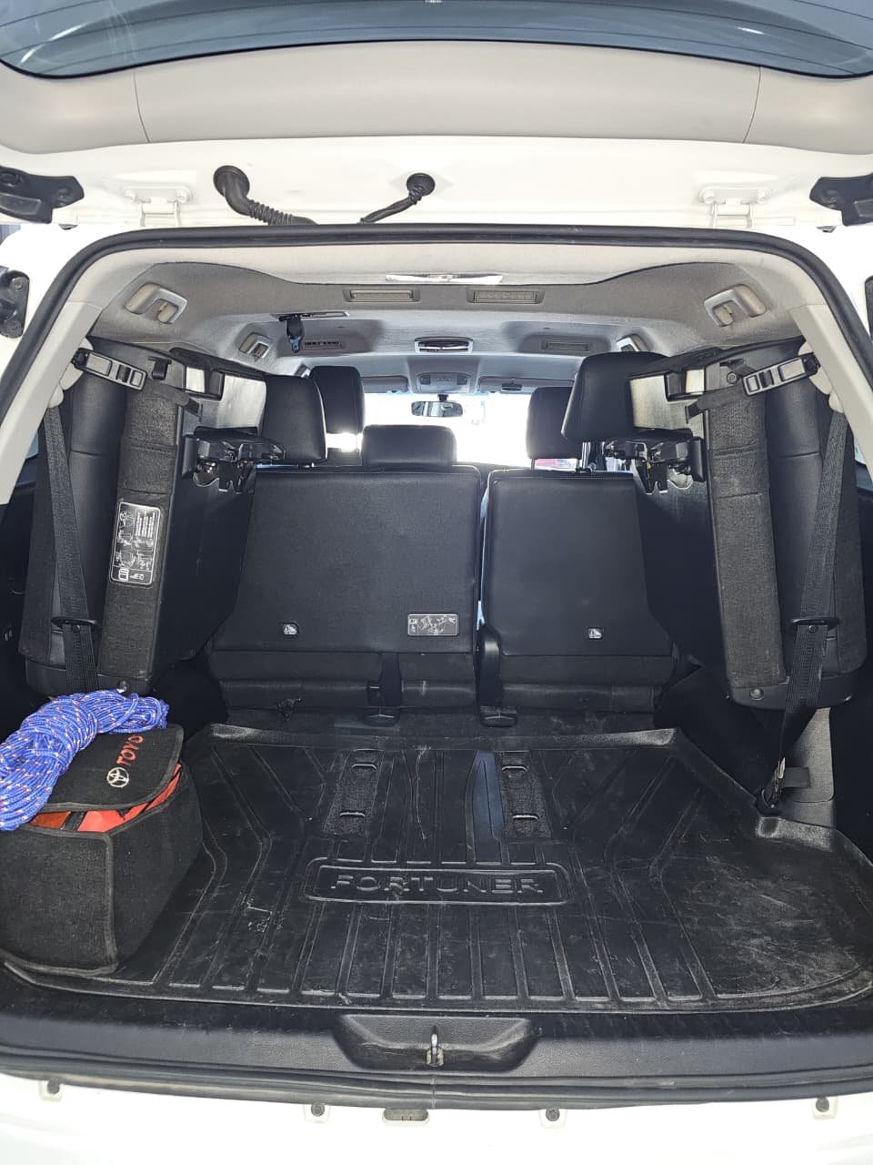 TOYOTA FORTUNER SR 2024