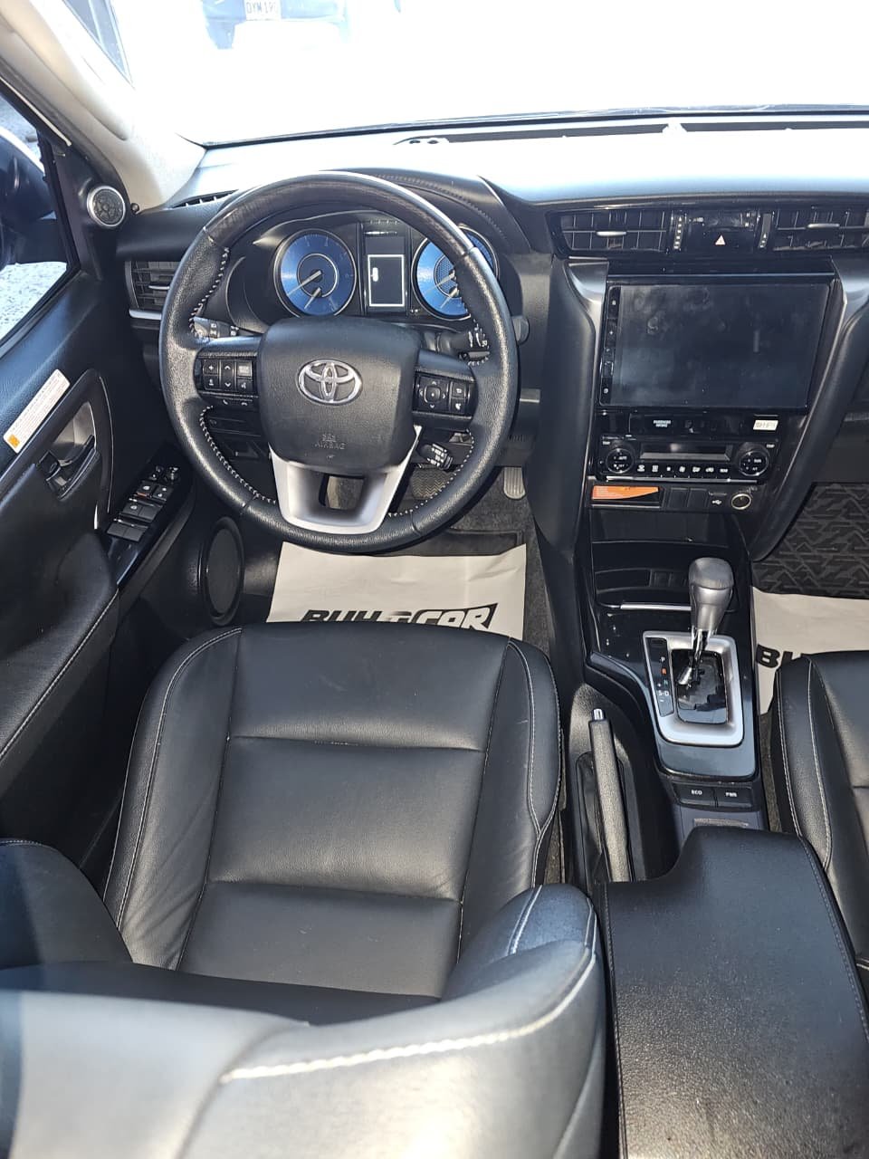 TOYOTA FORTUNER SR 2024