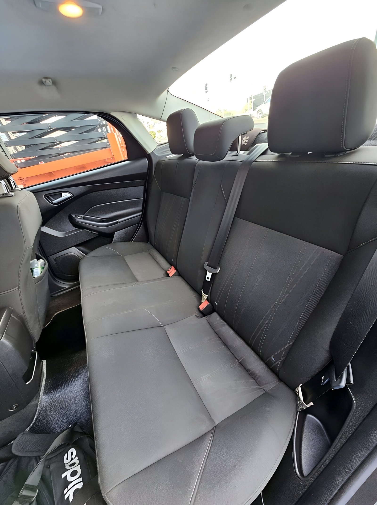 FORD FOCUS SE 2015