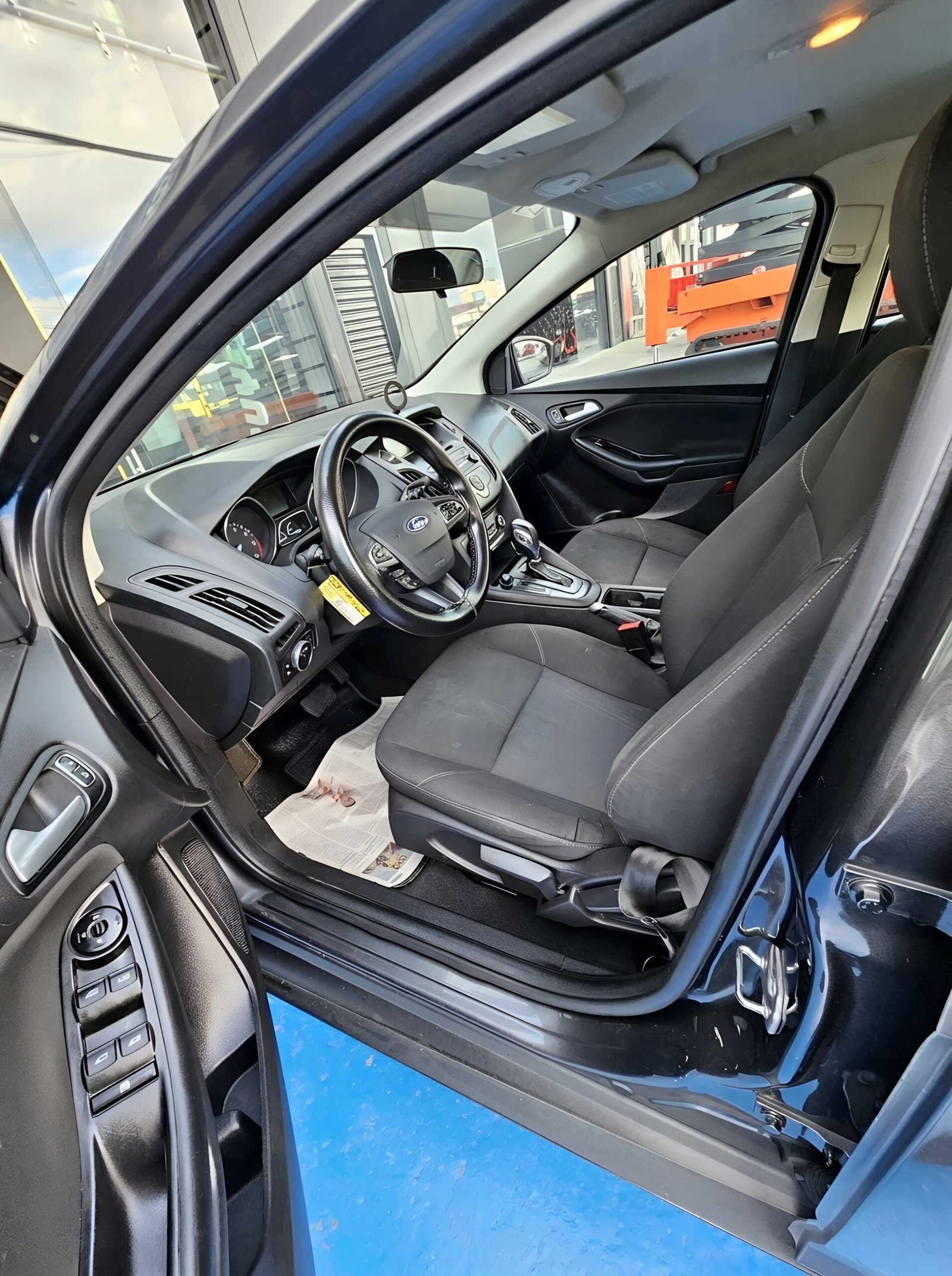 FORD FOCUS SE 2015