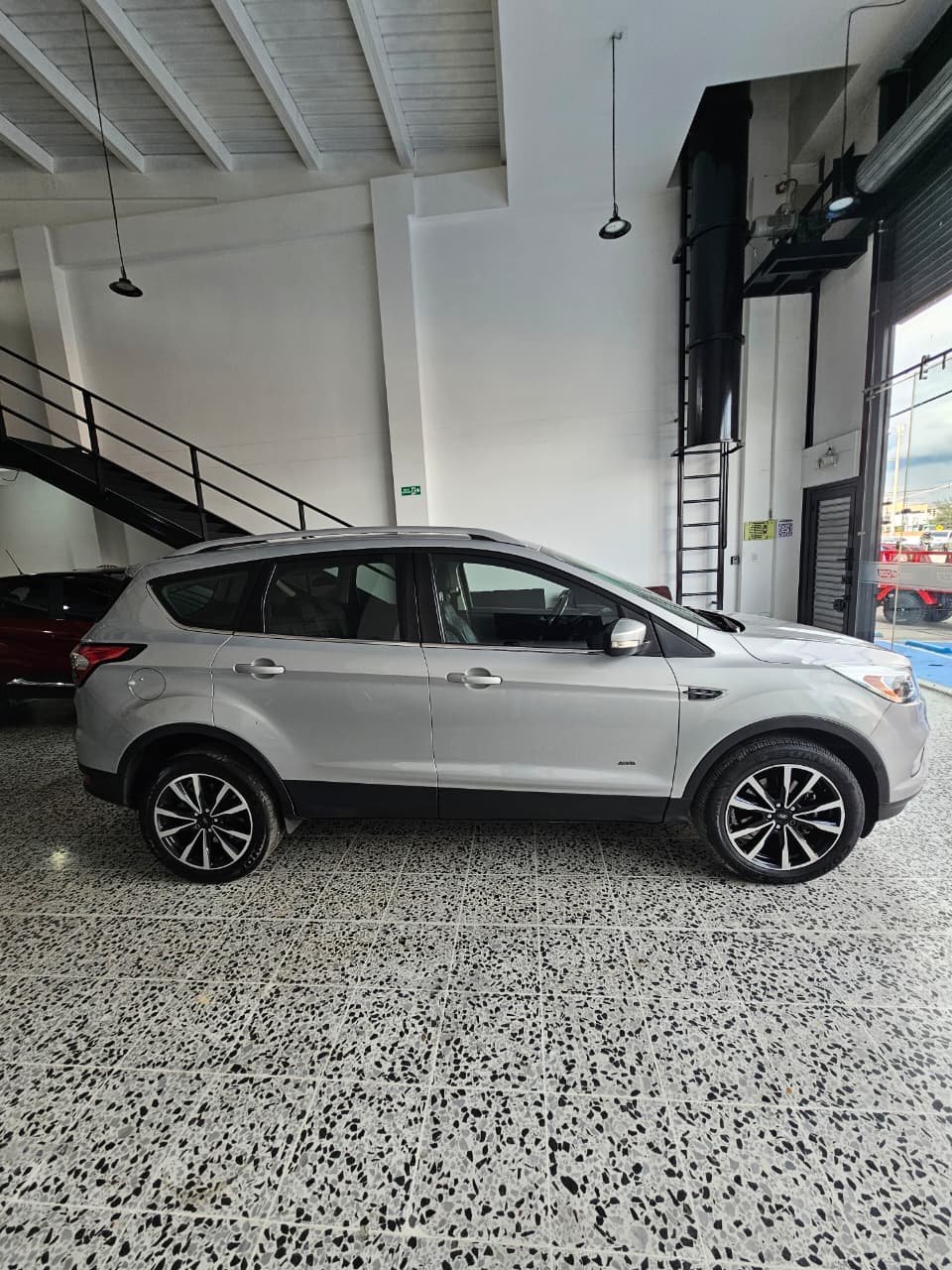 FORD ESCAPE TITANIUM 2017