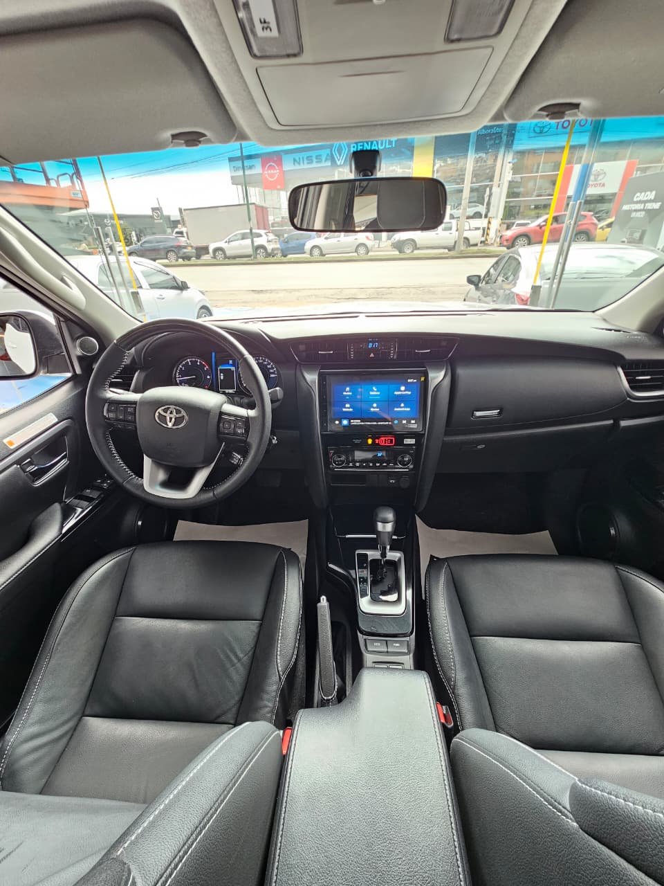 TOYOTA FORTUNER SR 2024