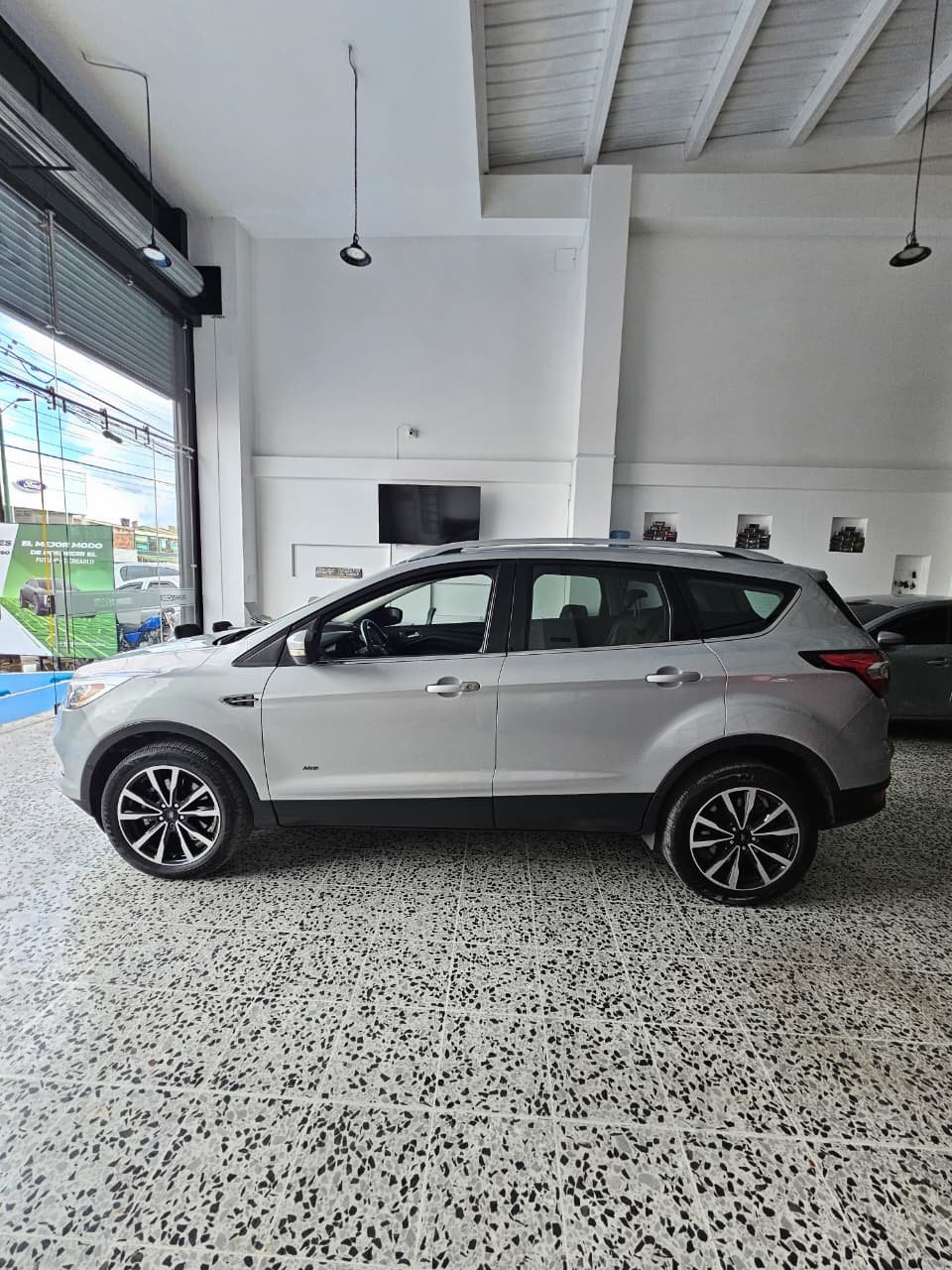 FORD ESCAPE TITANIUM 2017
