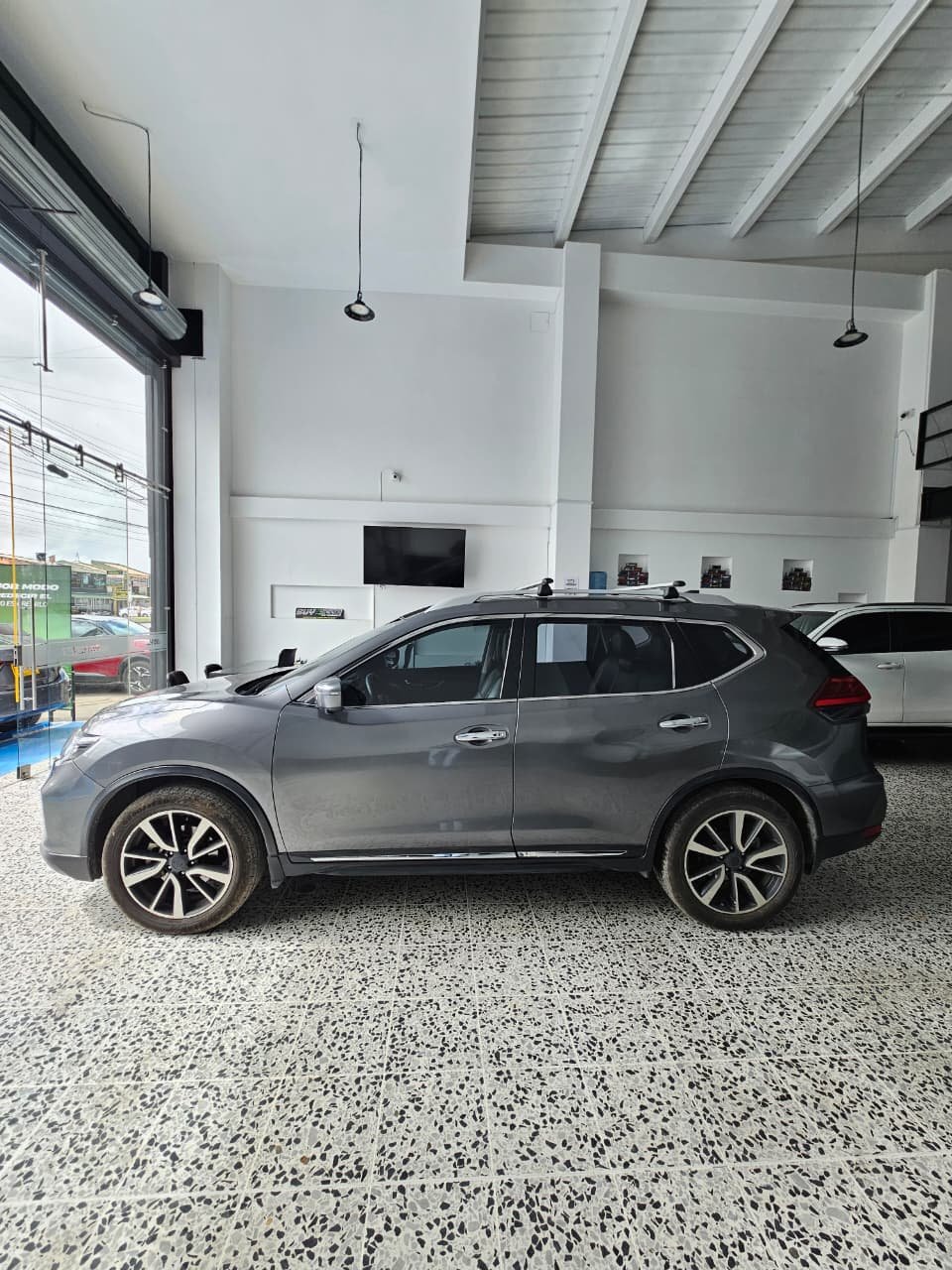 NISSAN X-TRAIL 2019